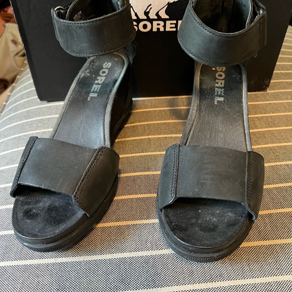 Sorel Women's Black Ankle Strap Sandals